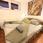 Femo - Royal - Oberstadt - Separater Eingang - Zentral דירה *