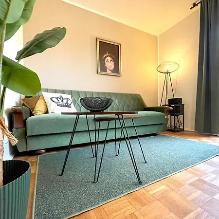 Femo Royal 60 Qm Mit Parkplatz & Terrasse Nahe Oberstadt Appartement Siegen