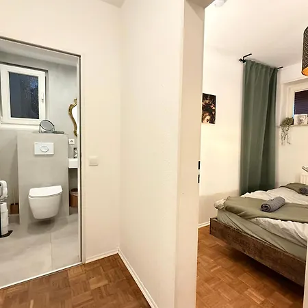 Femo - Royal - Königliche - Separater Eingang - Oberstadt Nähe Marienkrankenhaus