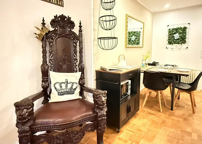 Femo - Royal - Oberstadt - Separater Eingang - Zentral *