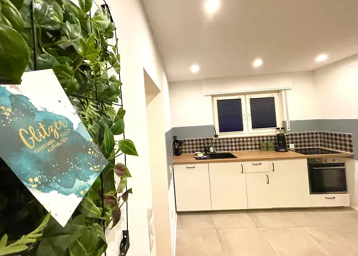 Femo - Royal - Oberstadt - Separater Eingang - Zentral 锡根